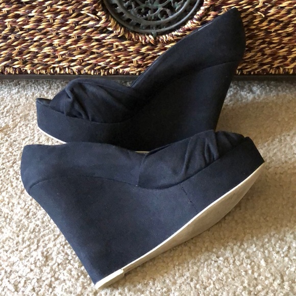 Nine West Shoes - Perfect for summer!!  Nine West Knotted Wedges